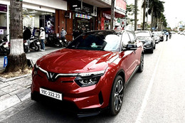 “Biết thế mua VinFast VF 8 sớm hơn”