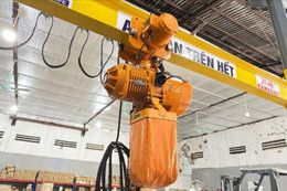 Kawasaki Lift đưa pa lăng, tời điện tiêu chuẩn Nhật đến nhà máy Việt
