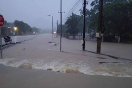 Mưa lớn tại khu vực Trung Lào, 2 tỉnh giáp Hà Tĩnh ngập nặng