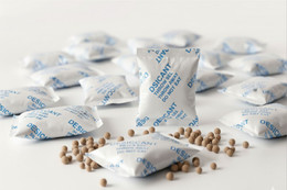 Gói hút ẩm là gì? Vì sao nhu cầu sử dụng gói hút ẩm ngày càng gia tăng?