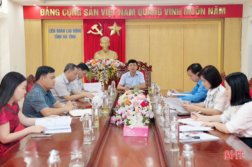 Ban tổ chức Liên hoan "Tiếng hát công nhân, viên chức, lao động cấp tỉnh năm 2024" họp bàn quy chế, cách thức tổ chức. 3.jpg