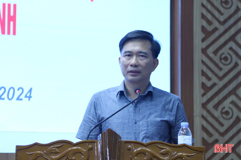 Giám đốc Sở VH-TT&DL Nguyễn Viết Trường phát biểu tại cuộc họp. 0.jpg