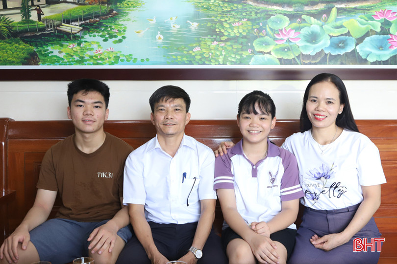Gia đình hạnh phúc của anh Thái Văn Đạt, chị Hoàng Thị Diệu Linh. 4.jpg