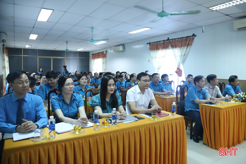 Đại biểu tham dự hội nghị. 1.jpg