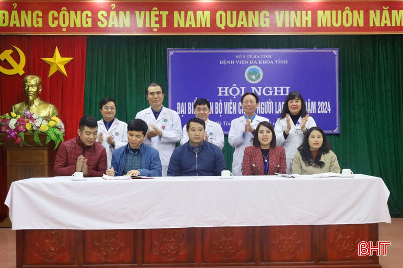 Các bộ phận ký kết giao ước thi đua tại hội nghị đại biểu CBVC - NLĐ Bệnh viện Đa khoa tỉnh. 5.jpg