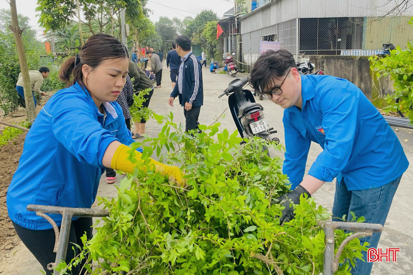 Đoàn viên, thanh niên là lực lượng xung kích, góp phần quan trọng thực hiện mục tiêu xây dựng TP Hà Tĩnh văn minh, hiện đại. 9.jpg