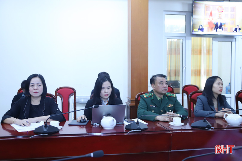 Lãnh đạo các sở, ban, ngành tham dự hội nghị tại điểm cầu Hà Tĩnh. 2.jpg