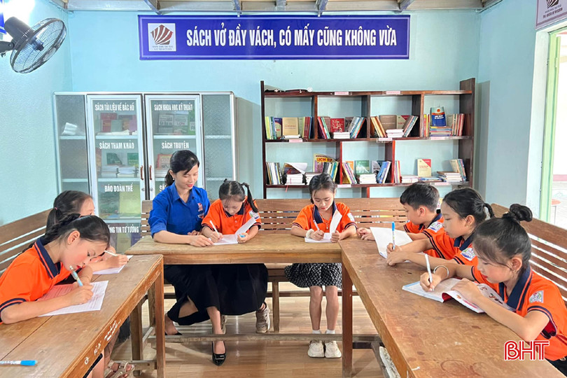 Mô hình "Ngôi nhà trí tuệ" tại các nhà văn hóa cộng đồng trở thành nơi sinh hoạt, vui chơi, học tập an toàn cho các em học sinh. 7.jpg