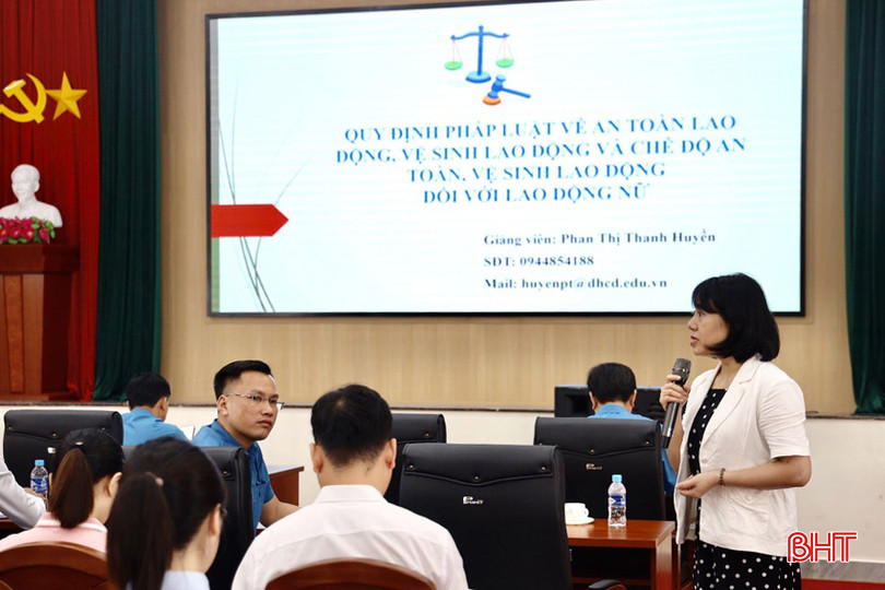 Người lao động được cung cấp nhiều kiến thức về pháp luật lao động. 3.jpg