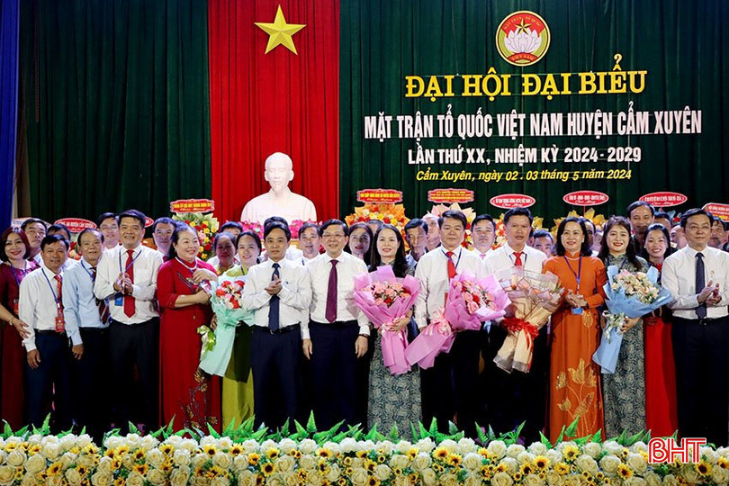 Đại hội MTTQ huyện Cẩm Xuyên lần thứ XX nhiệm kỳ 2024 - 2029 được chọn làm đại hội điểm của tỉnh. 22d3694cb52815764c39 (1).jpg