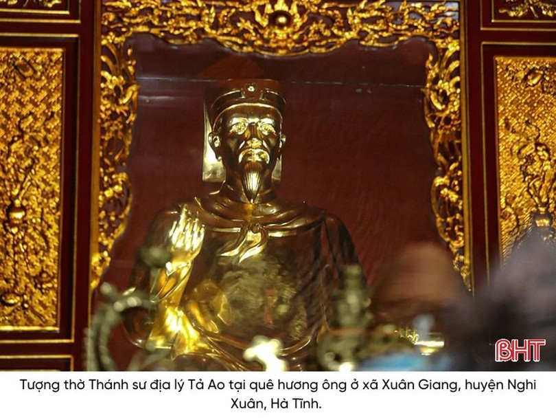 Danh nhân nào quê Hà Tĩnh được người dân suy tôn là Thánh sư địa lý? 