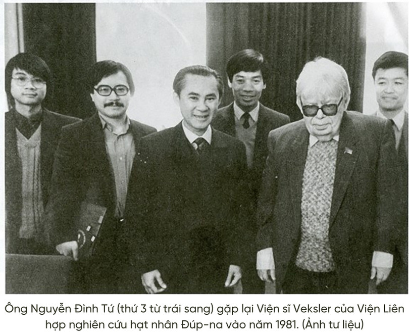 Phát hiện nào của ông Nguyễn Đình Tứ và các cộng sự được xem là một trong những thành tựu khoa học công nghệ của thế kỷ XX?