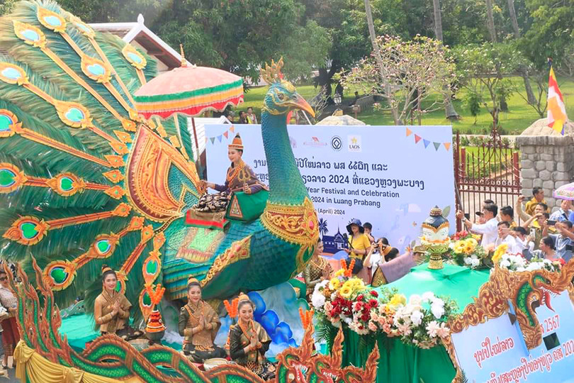 anh 10 luangprabang vientiane time.jpg