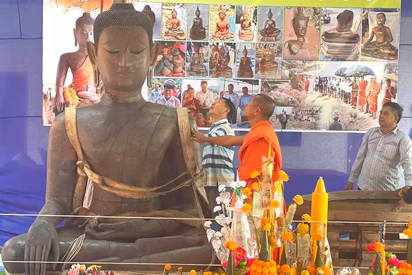 Tượng được đưa về bảo quản tại chùa để tiếp tục nghiên cứu niên đại.jpg