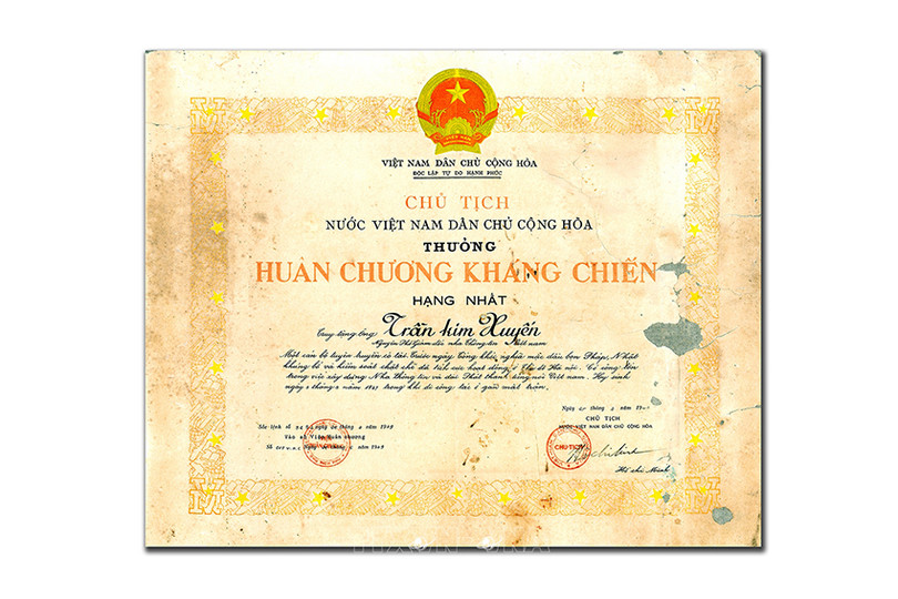 Nhà báo Trần Kim Xuyến được bổ nhiệm làm lãnh đạo đầu tiên của Việt Nam Thông tấn xã (nay là TTXVN) vào năm nào?