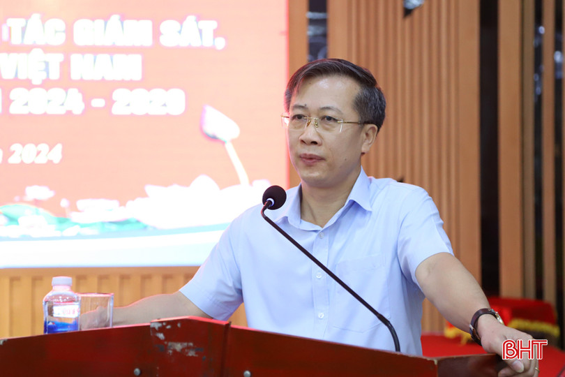 Phó Chủ tịch Ủy ban MTTQ tỉnh Nghệ An Nguyễn Đức Thành chia sẻ một số kinh nghiệm của địa phương trong thực hiện vai trò giám sát, phản biện xã hội các dự án lớn trên địa bàn. 2.jpg
