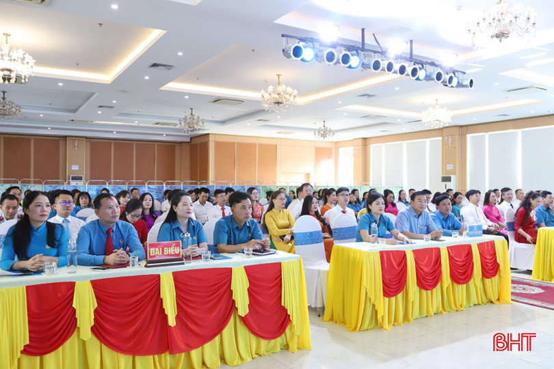 Đại biểu tham dự chương trình. 6.jpg