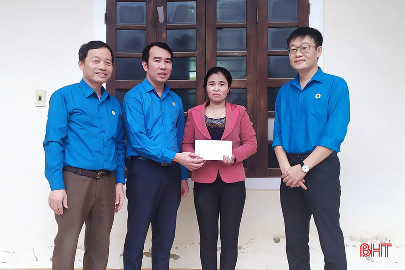 Quỹ Tình thương của Công đoàn Mitarco trở thành chỗ dựa cho đoàn viên, lao động khó khăn. Quỹ Tình thương của Công đoàn Mitarco trở thành chỗ dựa cho đoàn viên, lao động khó khăn.