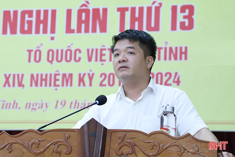 Chủ tịch Ủy ban MTTQ tỉnh Trần Nhật Tân kết luận hội nghị. IMG_0259 (1).JPG