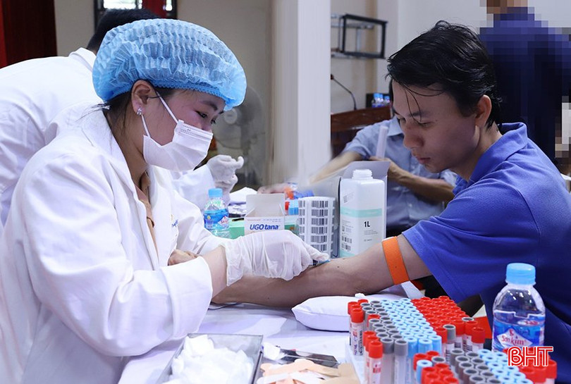 Chương trình khám sức khỏe định kỳ giúp anh Lê Hải Vân - công nhân Công ty TNHH Chế biến gỗ và thương mại Hào Quang chia có điều kiện theo dõi tình hình sức khỏe của bản thân. c771ef5b-fbba-4cc0-85a8-c3f3525779a1.jpg