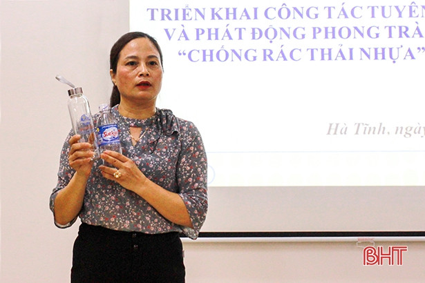 Phụ nữ Hà Tĩnh nói không với sản phẩm nhựa dùng một lần