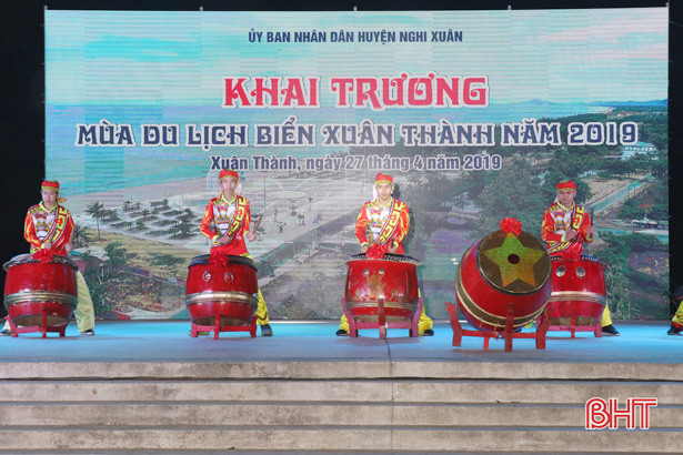 Nghi Xuân khai trương du lịch biển năm 2019