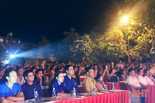 Đức Thọ vinh danh 6 công trình, 11 thanh niên tiêu biểu