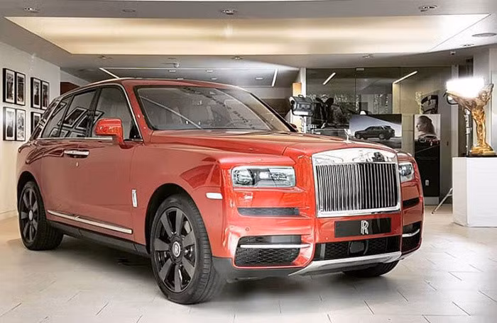 Giá xe đua F1 mua được bao nhiêu chiếc Rolls-Royce Cullinan tại Việt Nam?