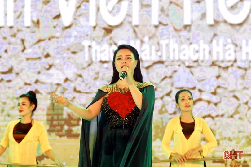 Khai trương du lịch biển Hà Tĩnh năm 2019