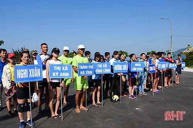 Khởi tranh Giải bóng chuyền bãi biển Hà Tĩnh năm 2019