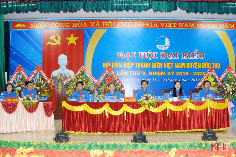 Hội LHTN Việt Nam huyện Đức Thọ tổ chức thành công đại hội điểm