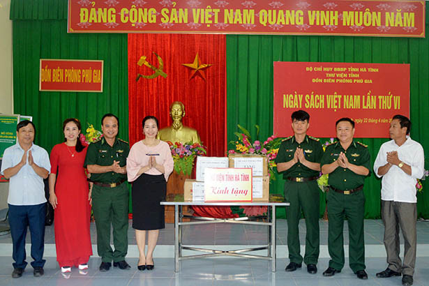 Biên phòng Hà Tĩnh, Trường THPT Nghi Xuân tổ chức “Ngày sách Việt Nam”