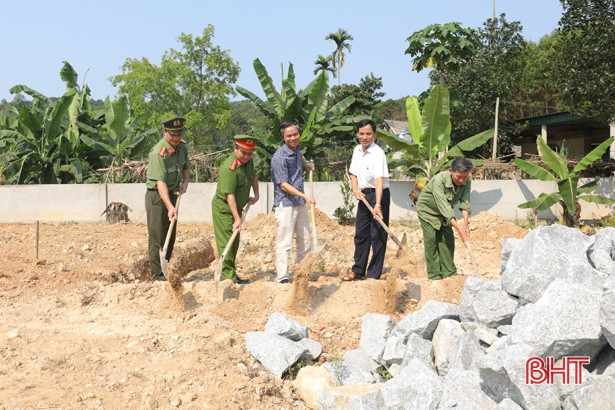 Xây nhà tình nghĩa cho gia đình giáo dân hoàn cảnh đặc biệt khó khăn