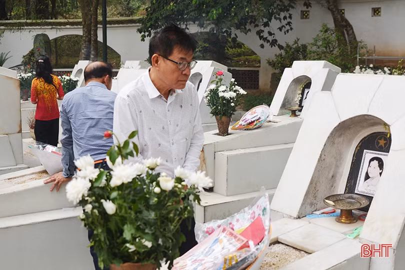 Du khách quốc tế, trong nước tham quan các điểm du lịch Hà Tĩnh