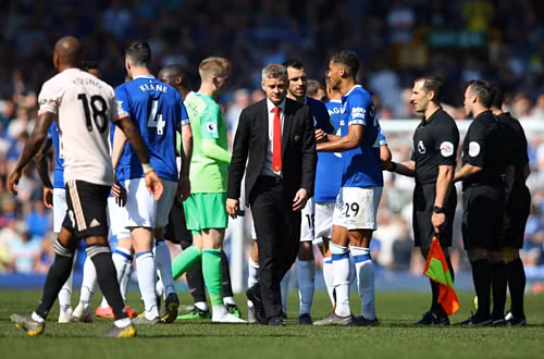 Man Utd thảm bại trước Everton