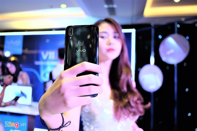 Loạt smartphone giảm giá mạnh cuối tháng 4