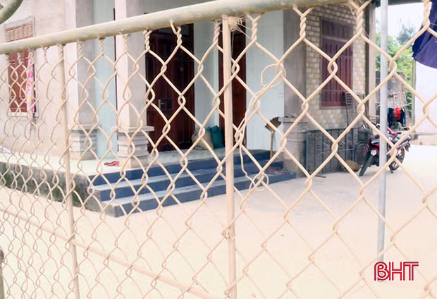 Xe quá tải, quá khổ tung hoành, hàng chục hộ dân Xuân Liên sống trong ô nhiễm