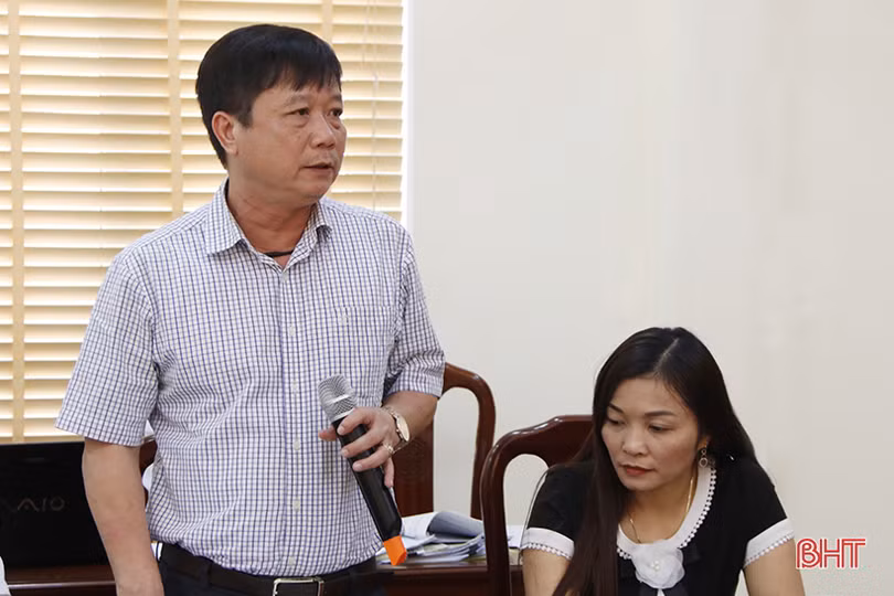 Bí thư Tỉnh ủy Lê Đình Sơn giải đáp thấu đáo kiến nghị của công dân trong phiên tiếp định kỳ tháng 4