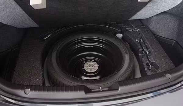 Những đồ vật không thể thiếu khi tự lái xe ô tô đi nghỉ lễ