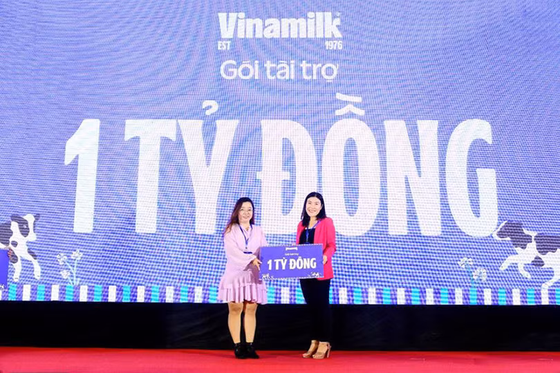 Vinamilk tiếp sức nhà vô địch nhí tại Robotacon WRO 2023