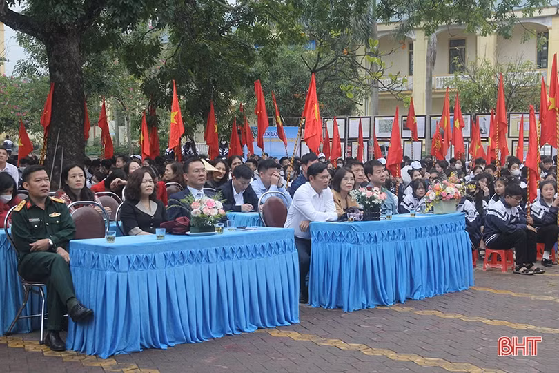 Triển lãm số 3D “Hoàng Sa, Trường Sa là của Việt Nam” tại Nghi Xuân