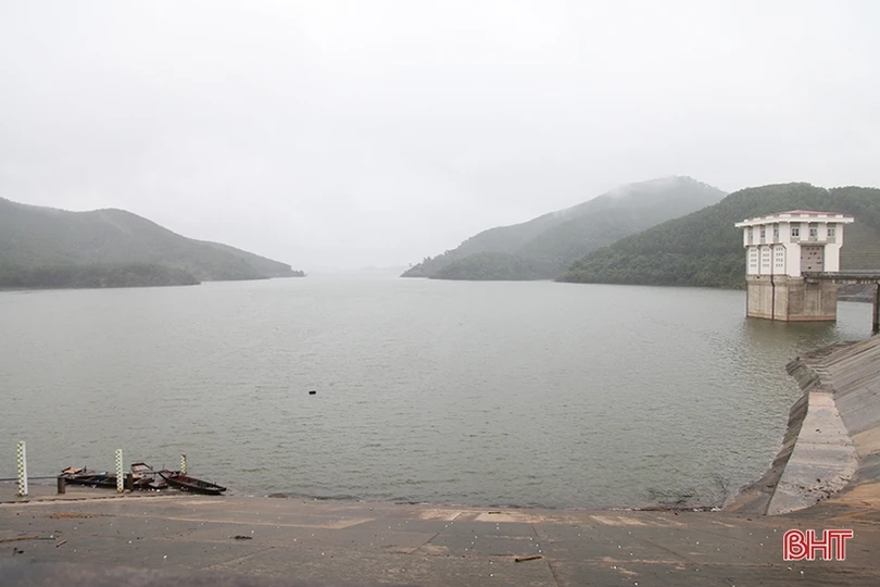 Hà Tĩnh chủ động điều tiết nước các hồ đập lớn ứng phó với mưa to