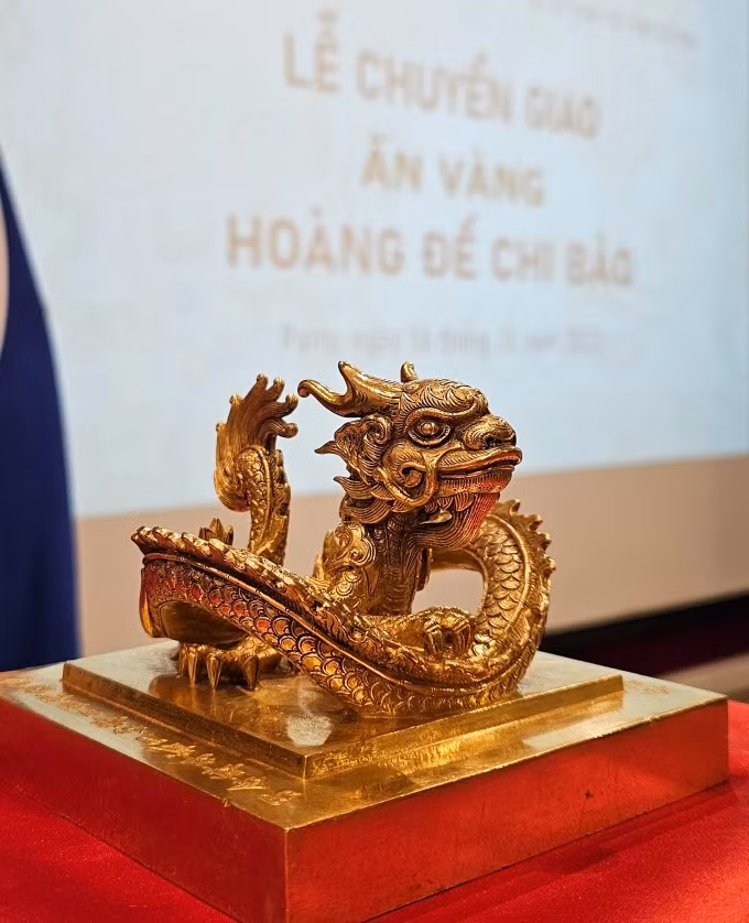 Ấn vàng “Hoàng đế chi bảo” hồi hương