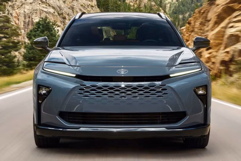 Toyota Crown Signia 2025 ra mắt: Thêm lựa chọn SUV cỡ trung cho người dùng