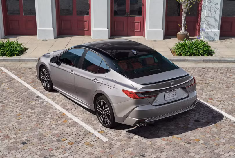 Toyota Camry 2025 chính thức trình làng, chỉ sử dụng động cơ hybrid