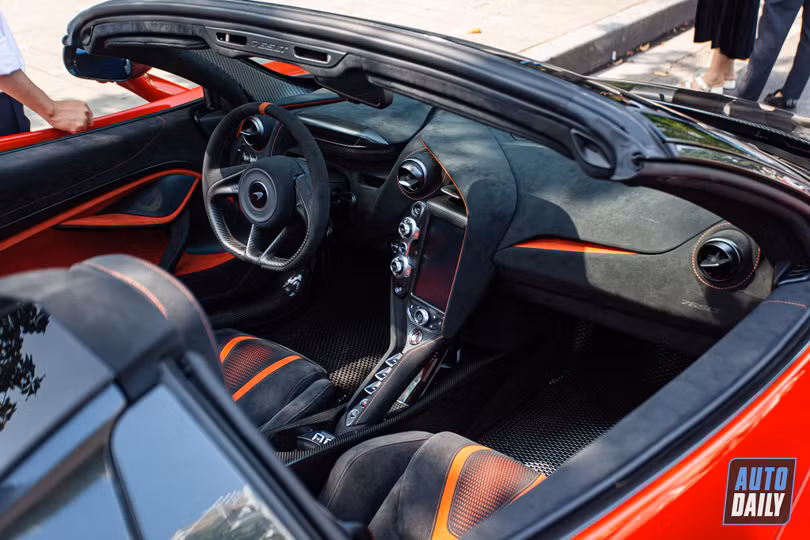 Cận cảnh McLaren 765LT Spider trị giá hơn 30 tỷ độc nhất Việt Nam