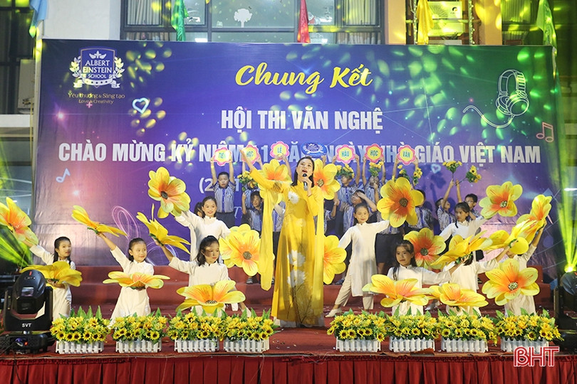 Ấn tượng hội thi văn nghệ chào mừng ngày 20/11 của Trường Albert Einstein