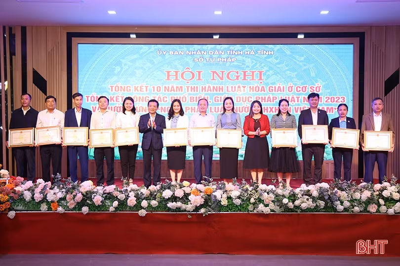 Đảm bảo chế độ hỗ trợ cho tổ hòa giải, đội ngũ hòa giải viên, tuyên truyền viên