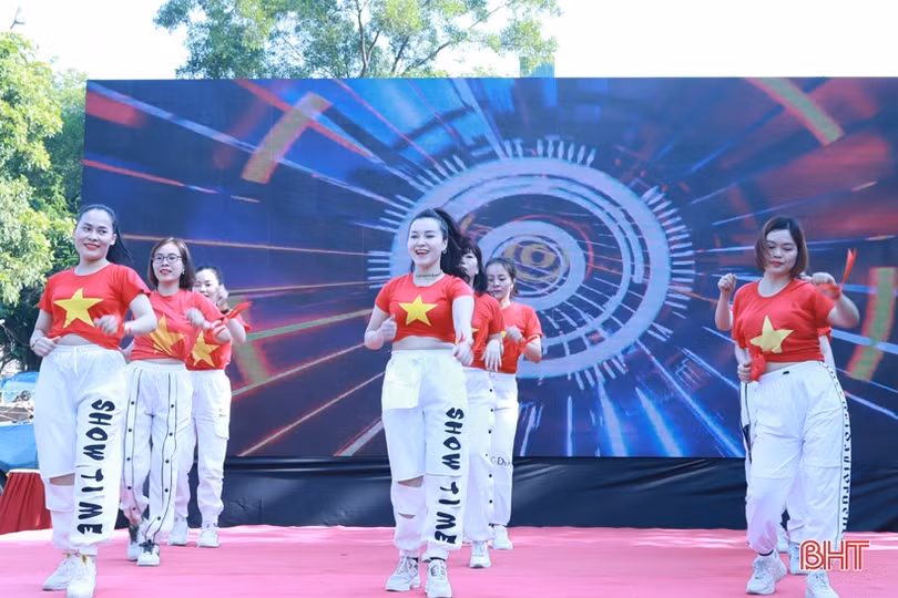 Phụ nữ Hà Tĩnh chung tay xây dựng môi trường sống trong lành