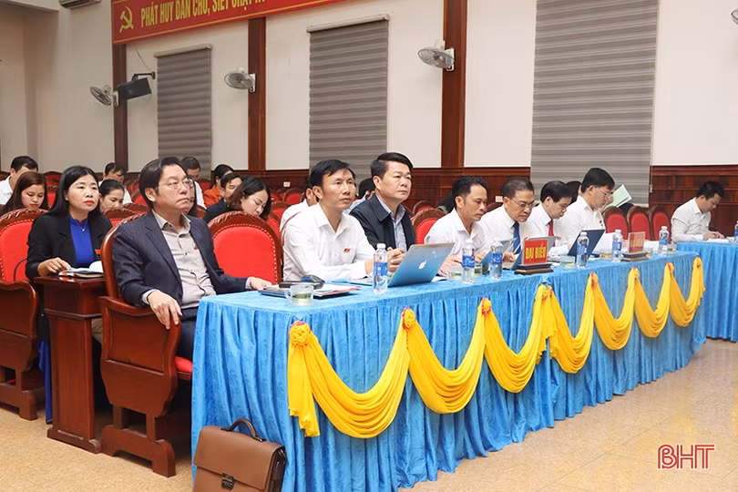 HĐND huyện Cẩm Xuyên thông qua các nghị quyết về đầu tư công và quy hoạch